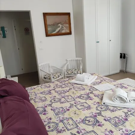 Ramo Rosso Di Paolo Natalini B&B 볼로냐